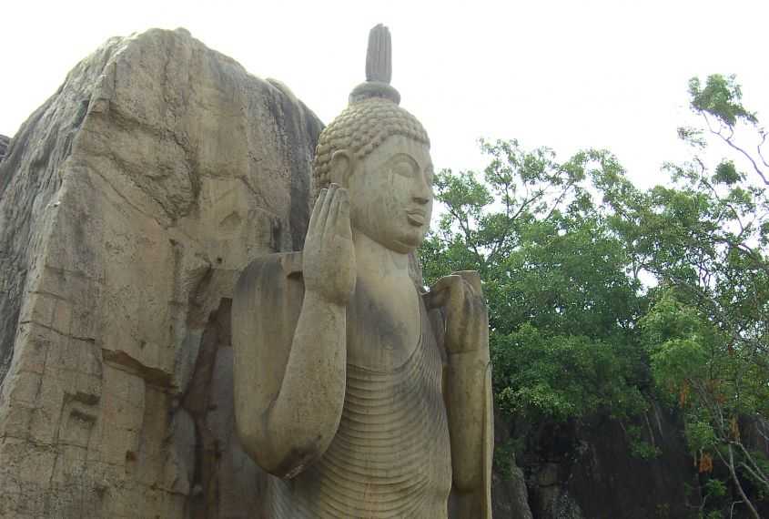 Aukana Buddha statue in Kekirawa