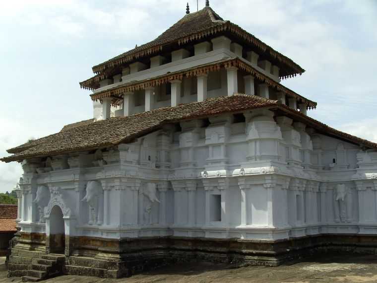 The three temple loop near Kandy